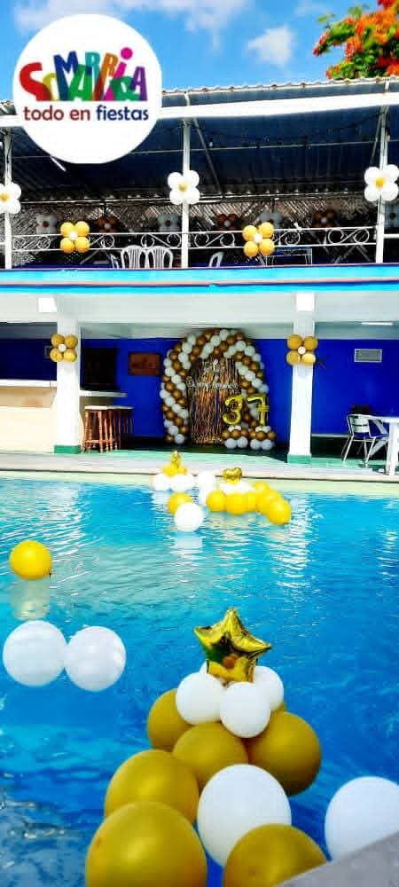 Portada de Decoraciones para fiestas y eventos en La Habana